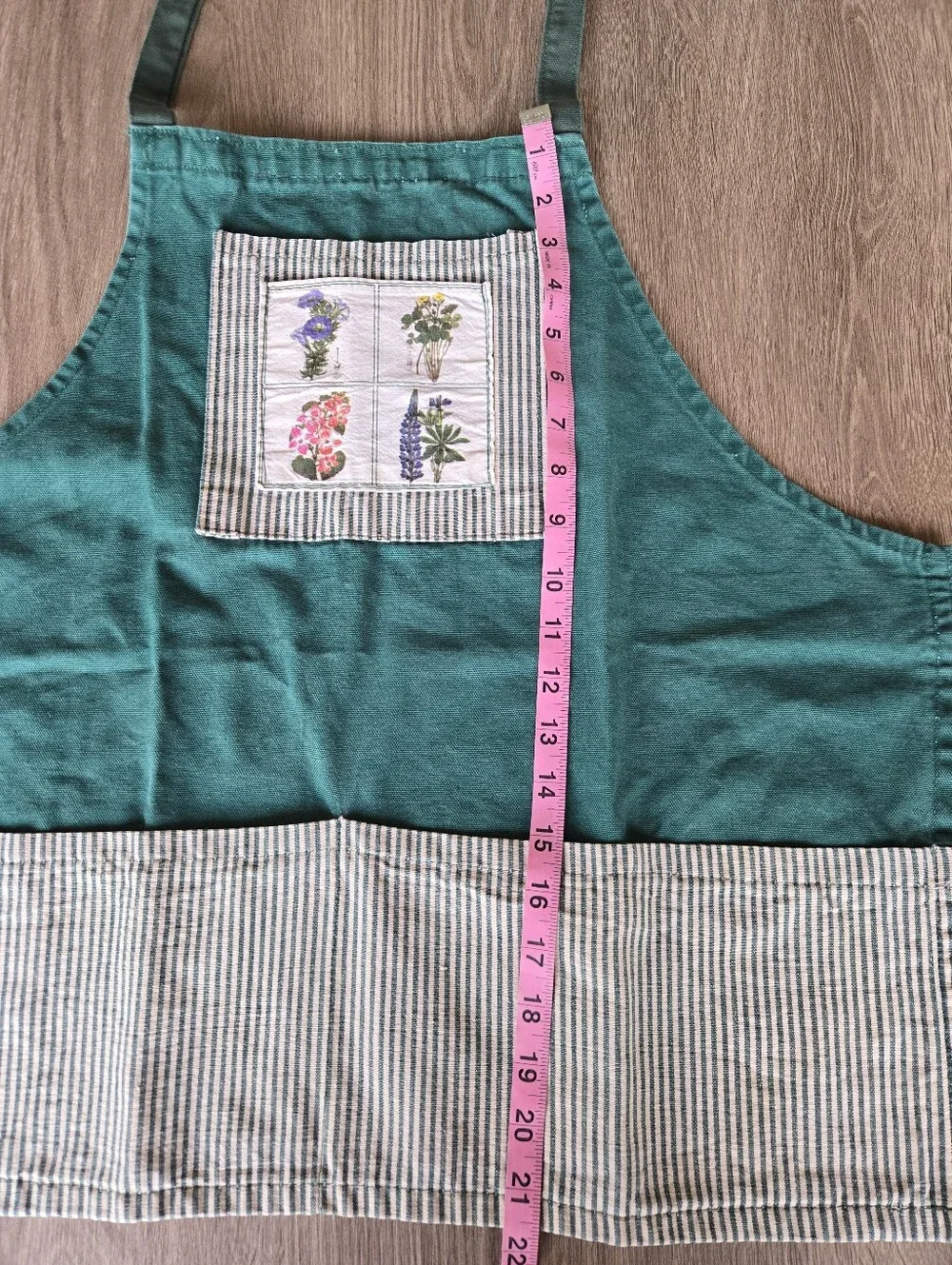 Vintage Cottagecore Green Canvas Gardening Apron with Pockets Floral Botanical